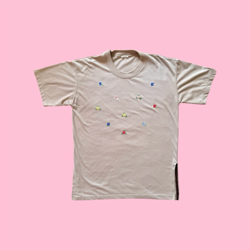 Vintage Beige Tee with Embroidered Flower Accents